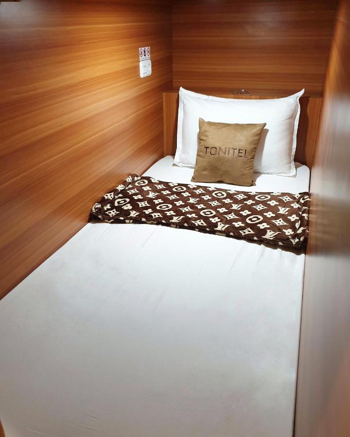 Tonitel Malioboro Capsule hotel Yogyakarta